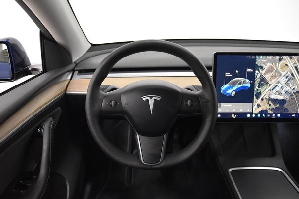 Tesla Model Y Long Range AWD 378 kW image number 3