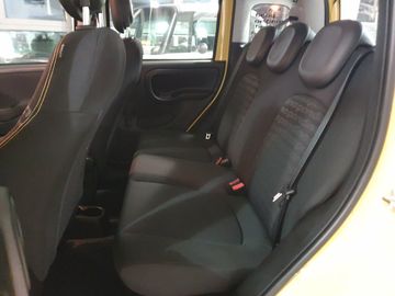 Car image 12