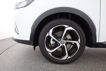 Car image 35