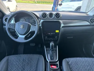 Car image 13
