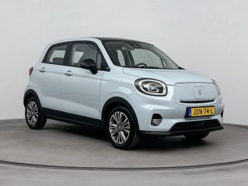 Car image 2