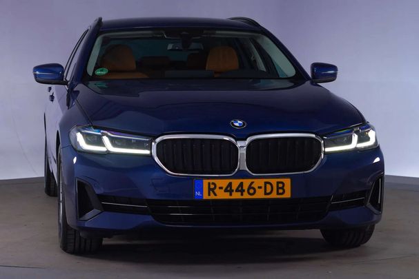 BMW 520i Touring 135 kW image number 28