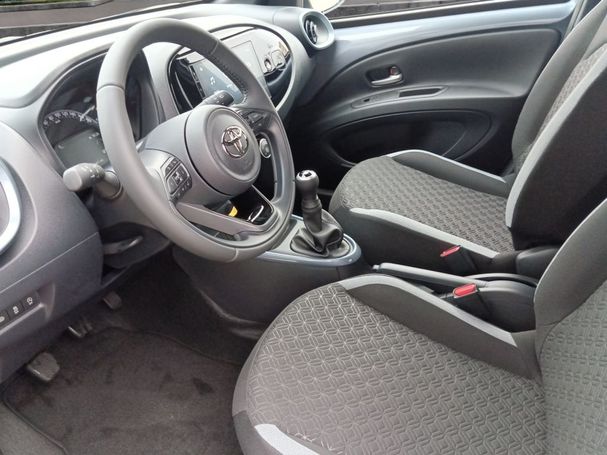 Toyota Aygo X 53 kW image number 13