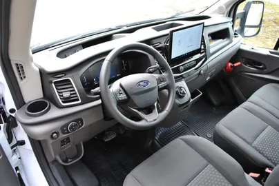 Car image 23