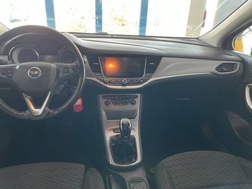 Car image 10