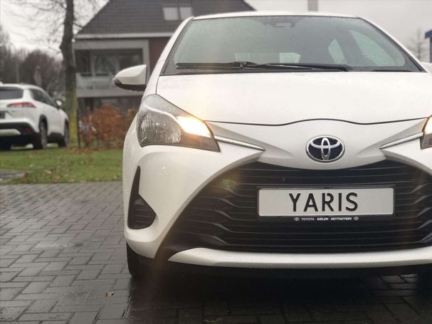 Toyota Yaris 1.0 VVT-i 53 kW image number 2