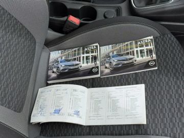 Car image 37