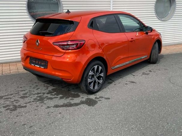 Renault Clio TCe 90 66 kW image number 6