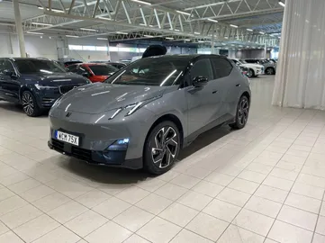 Car image 12