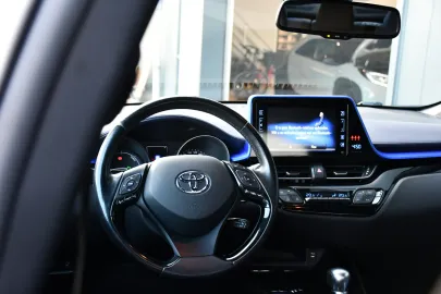 Car image 27