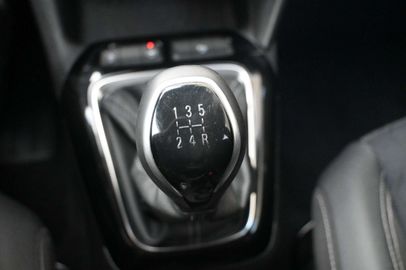 Car image 27