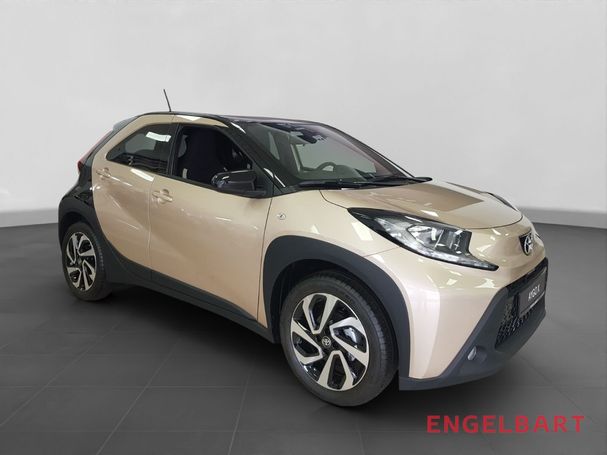 Toyota Aygo X 1.0 53 kW image number 6