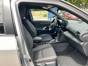 Car image 9