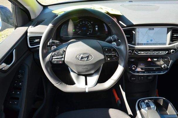 Hyundai Ioniq Elektro 88 kW image number 43