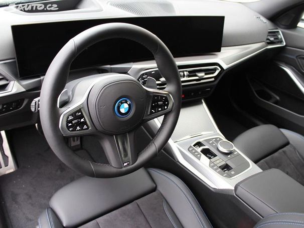 BMW 330e xDrive 215 kW image number 5