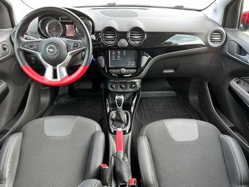 Car image 10