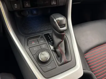 Car image 31
