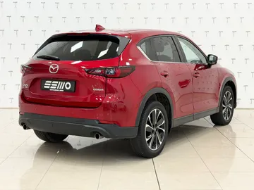Car image 4
