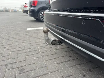 Car image 42