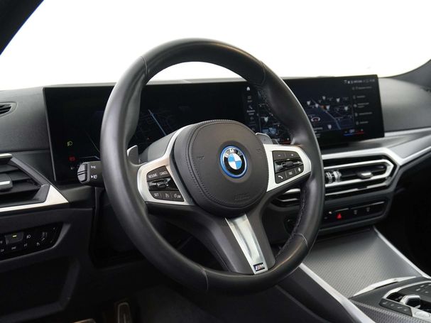 BMW 330e Touring xDrive 215 kW image number 35