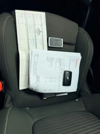 Car image 27