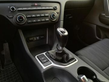 Car image 33