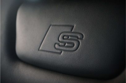 Car image 36