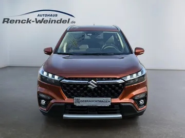 Car image 2