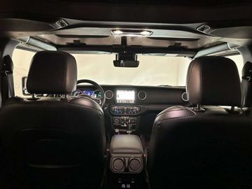 Car image 36