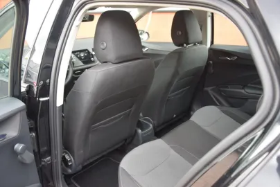 Car image 26