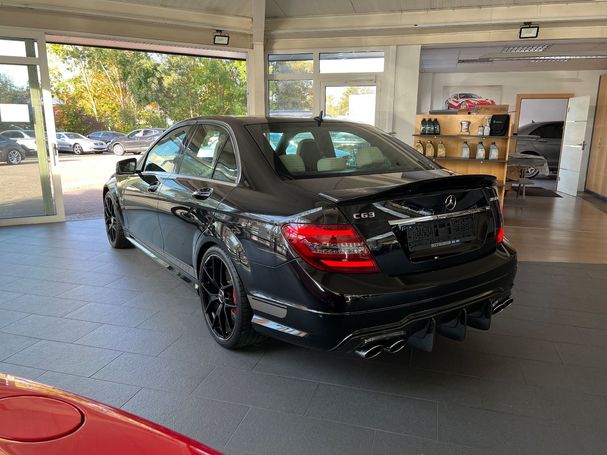 Mercedes-Benz C 63 AMG 373 kW image number 3