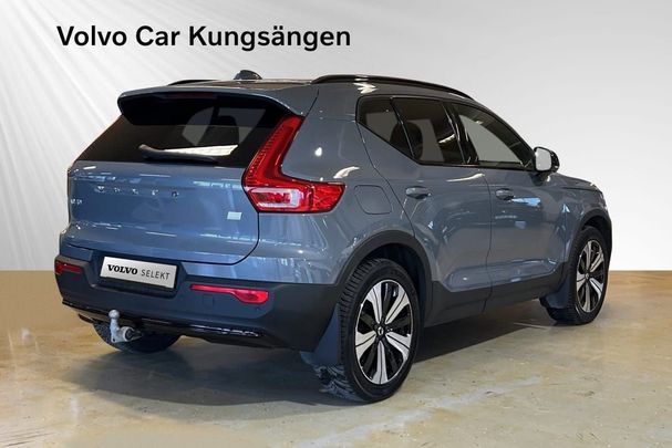 Volvo XC40 Recharge T4 Plus Dark 157 kW image number 2