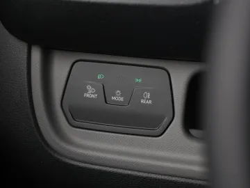 Car image 35