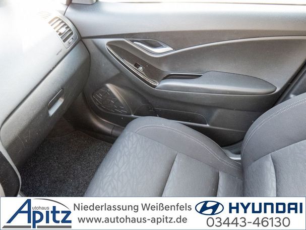 Hyundai ix20 1.6 Space+ 92 kW image number 11