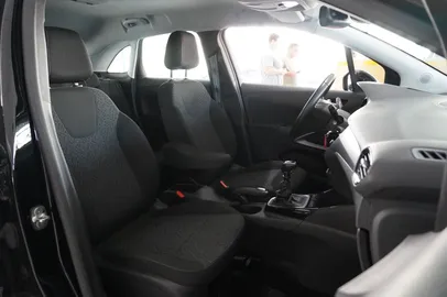 Car image 40