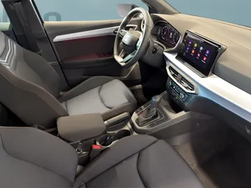 Car image 20