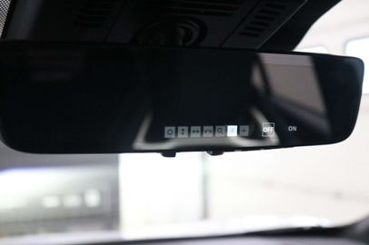 Car image 35