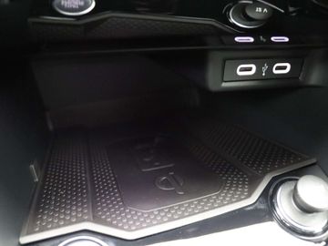 Car image 33