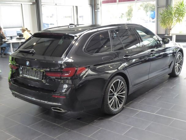 BMW 520d Touring xDrive Luxury Line 140 kW image number 6