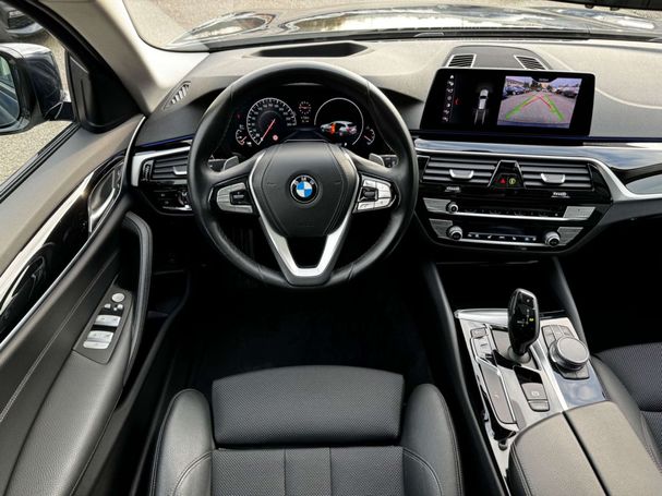 BMW 520d Touring xDrive 140 kW image number 11