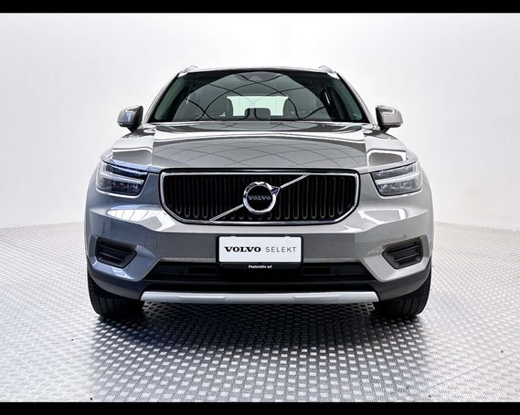 Volvo XC40 T3 Momentum 120 kW image number 2