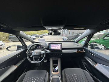 Car image 32