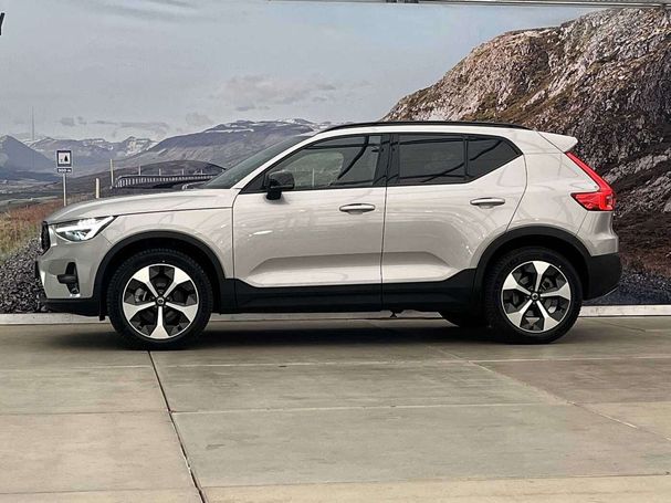 Volvo XC40 B3 Plus Dark 120 kW image number 3