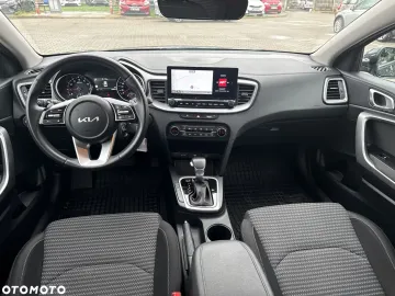 Car image 27