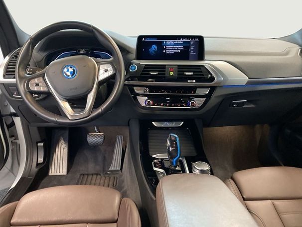 BMW iX3 210 kW image number 17