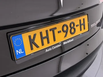 Car image 37