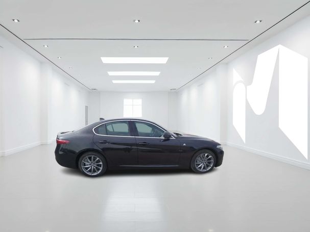 Alfa Romeo Giulia AT8 140 kW image number 1