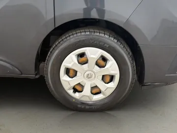 Car image 31