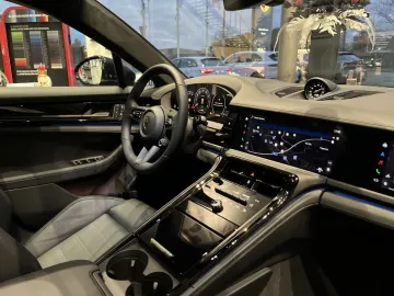 Car image 39