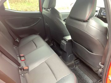 Car image 12